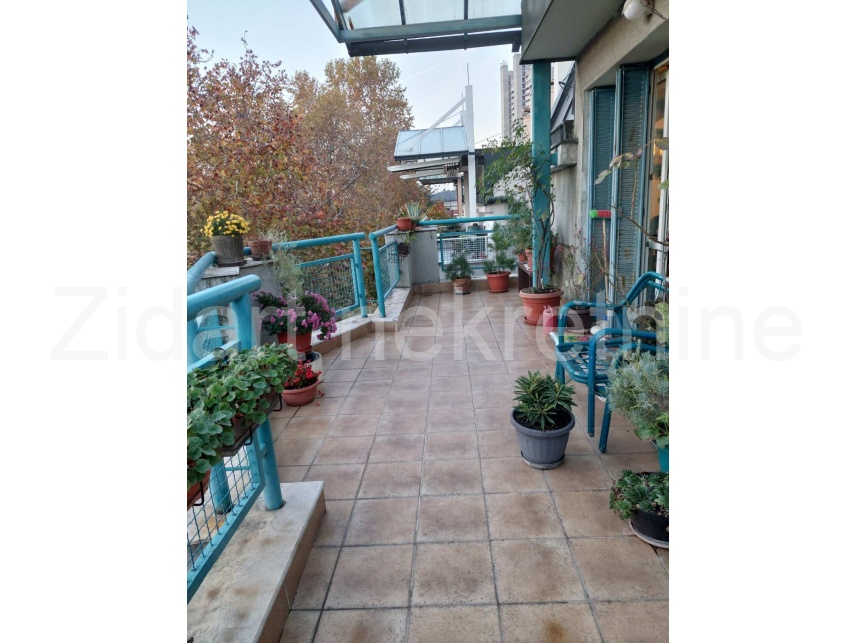 Квартира, 1506 м², 347 000$ — FAKTOR